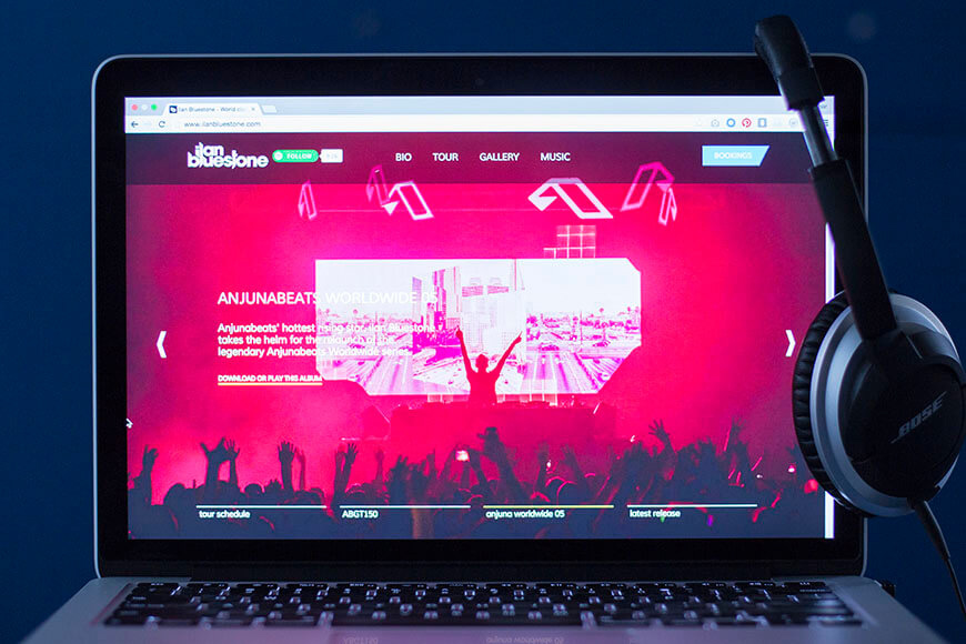 Ilan Bluestone's website on desktop.