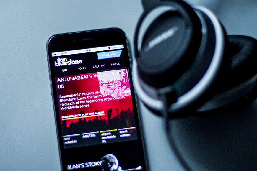 Ilan Bluestone's website on mobile.